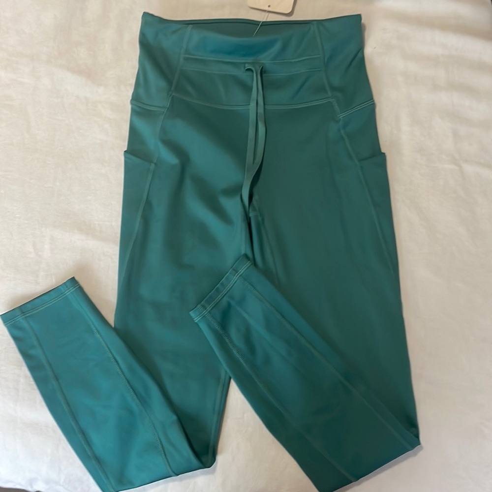 Fabletics High Waisted Ultra Cool Leggings NWT size XXS / 0-2